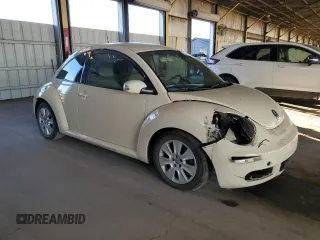 2008 Volkswagen New Beetle Coupe S with VIN 3VWPG31C18M524557, listed as a Copart auction lot 81368834 with 80,408 mi miles and Salvage Title. Bid and sale history available at carsss.com. Image 4.