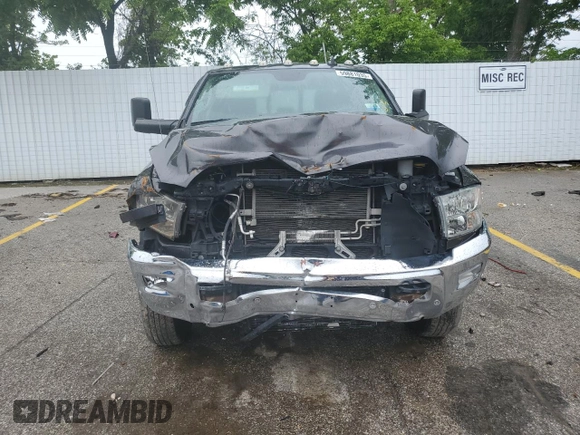 2018 Ram 3500 Big Horn z VIN 3C63RRHL0JG199965, wystawiony jako Copart lot #59881035 z przebiegiem 108 305 mil mil oraz Czysty tytuł • Clean title. Historia ofert i sprzedaży dostępna na DreamBid. Obrazek 5.