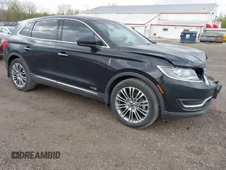 2016 Lincoln MKX Reserve z VIN 2LMTJ8LRXGBL88138, wystawiony jako IAAI lot #42076100 z przebiegiem 82 552 mil mil oraz . Historia ofert i sprzedaży dostępna na DreamBid. Obrazek 1.