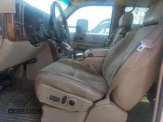 2006 GMC Sierra 3500 DRW Work Trk z VIN 1GTJK33236F128574, wystawiony jako Copart lot #77419284 z przebiegiem 167 538 mil mil oraz Szkody całkowita. Historia ofert i sprzedaży dostępna na DreamBid. Obrazek 7.