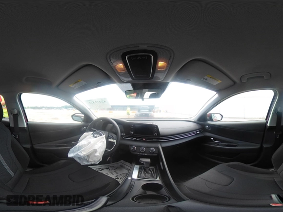 2024 Hyundai Elantra SE z VIN KMHLL4DG3RU824076, wystawiony jako IAAI lot #42471521 z przebiegiem 2 359 mil mil oraz . Historia ofert i sprzedaży dostępna na DreamBid. Obrazek 18.