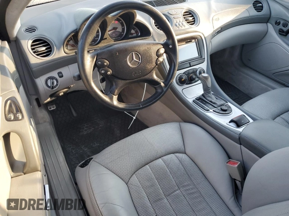 2004 Mercedes-Benz SL 55/63 AMG с VIN WDBSK74F24F074497, выставлен на аукционе Copart как лот 75643484 с пробегом 93 657 миль миль и Списание • Salvage title. История ставок и продаж доступна на DreamBid. Изображение 8.