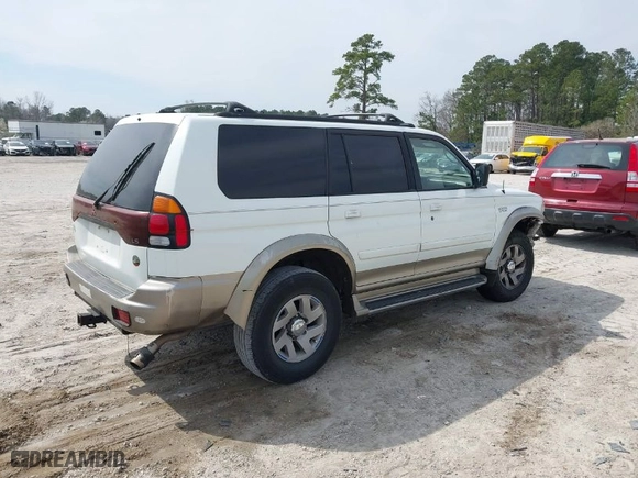 2000 Mitsubishi Montero Sport LS with VIN JA4LS31H3YP019510, listed as a IAAI auction lot 41795000 with 1 mi miles. Bid and sale history available at carsss.com. Image 4.