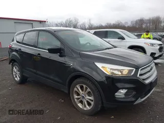 2019 Ford Escape SE with VIN 1FMCU0GD4KUA60347, listed as a IAAI auction lot 41918075 with 27,695 mi miles. Bid and sale history available at carsss.com. Image 1.