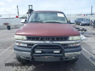 2001 Chevrolet Silverado 1500 LS with VIN 2GCEK19T211269500, listed as a IAAI auction lot 41738831 with 264,985 mi miles. Bid and sale history available at carsss.com. Image 11.