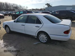 1998 Mercedes-Benz E 320 with VIN WDBJF25F9WA533140, listed as a Copart auction lot 43757445 with Not Provided miles and Salvage Title. Bid and sale history available at DreamBid. Image 2.