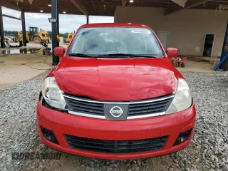 2007 Nissan Versa S z VIN 3N1BC13E27L446857, wystawiony jako Copart lot #54938895 z przebiegiem 243 248 mil mil oraz Szkoda całkowita • Salvage title. Historia ofert i sprzedaży dostępna na DreamBid. Obrazek 5.