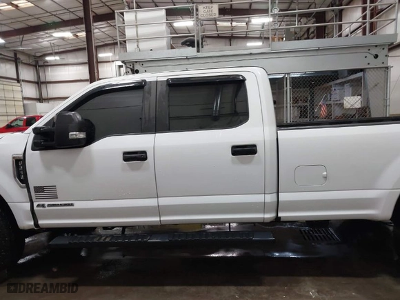 2019 Ford Super Duty F-250 SRW XL with VIN 1FT7W2BTXKEC83691, listed as a IAAI auction lot 41974771 with 139,673 mi miles. Bid and sale history available at carsss.com. Image 14.