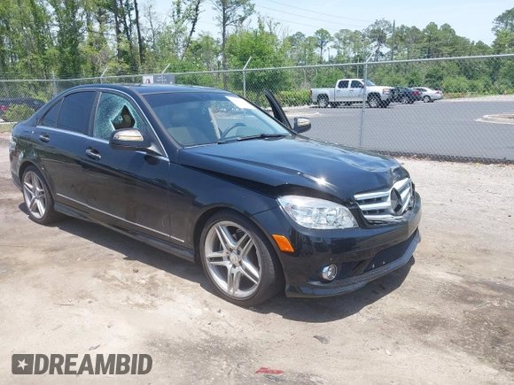 2009 Mercedes-Benz C 300 Sport z VIN WDDGF54X09F231689, wystawiony jako IAAI lot #42291790 z przebiegiem 143 573 mil mil oraz . Historia ofert i sprzedaży dostępna na DreamBid. Obrazek 1.