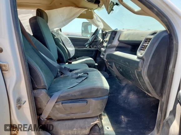 2020 Ram 2500 Tradesman with VIN 3C6UR5CLXLG257989, listed as a Copart auction lot 61019805 with 113,155 mi miles and Salvage title. Bid and sale history available at DreamBid. Image 7.