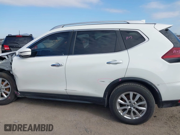 2019 Nissan Rogue SV with VIN KNMAT2MT8KP511526, listed as a IAAI auction lot 41245873 with 89,825 mi miles. Bid and sale history available at carsss.com. Image 14.