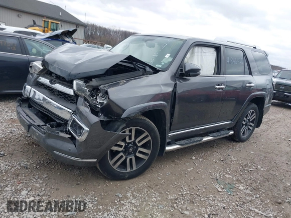 2018 Toyota 4Runner SR5 with VIN JTEBU5JRXJ5496738, listed as a IAAI auction lot 41846428 with 143,870 mi miles. Bid and sale history available at carsss.com. Image 17.