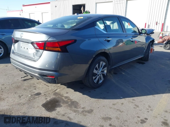 2019 Nissan Altima 2.5 S with VIN 1N4BL4BW4KN327179, listed as a IAAI auction lot 40704684 with 78,009 mi miles. Bid and sale history available at carsss.com. Image 4.