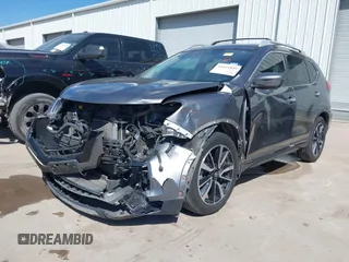 2017 Nissan Rogue SL z VIN 5N1AT2MT8HC749372, wystawiony jako IAAI lot #41622839 z przebiegiem 90 638 mil mil oraz . Historia ofert i sprzedaży dostępna na DreamBid. Obrazek 20.