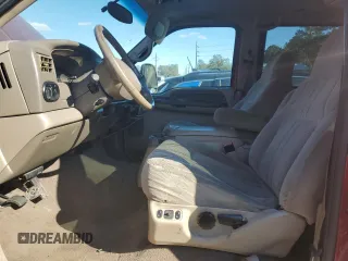 2001 Ford Excursion XLT with VIN 1FMNU41S91EB00633, listed as a Copart auction lot 82747134 with 334,564 mi miles and Salvage Title. Bid and sale history available at DreamBid. Image 7.