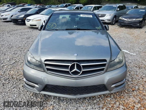 2014 Mercedes-Benz C 250 Sport z VIN WDDGF4HB8EA942721, wystawiony jako Copart lot #52629855 z przebiegiem 151 421 mil mil oraz Szkoda całkowita • Salvage title. Historia ofert i sprzedaży dostępna na DreamBid. Obrazek 5.