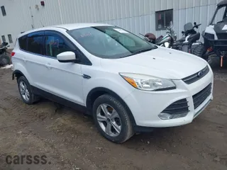 2013 Ford Escape SE with VIN 1FMCU9GX9DUD71905, listed as a IAAI auction lot 41768127 with 48,183 mi miles. Bid and sale history available at carsss.com. Image 1.