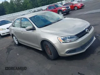 2013 Volkswagen Jetta SE with VIN 3VWDX7AJ0DM230540, listed as a IAAI auction lot 42655123 with 157,950 mi miles and . Bid and sale history available at DreamBid. Image 1.