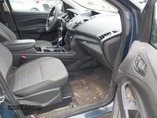 2019 Ford Escape S с VIN 1FMCU0F75KUB83831, выставлен на аукционе IAAI как лот 42048617 с пробегом 164 927 миль миль и . История ставок и продаж доступна на DreamBid. Изображение 5.