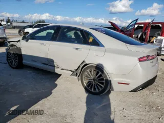 2020 Lincoln MKZ Standard with VIN 3LN6L5A95LR612884, listed as a Copart auction lot 46570565 with 34,033 mi miles and Salvage Title. Bid and sale history available at DreamBid. Image 2.
