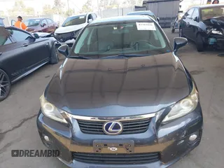 2011 Lexus CT 200h z VIN JTHKD5BH0B2030103, wystawiony jako IAAI lot #42782926 z przebiegiem 215 532 mil mil oraz . Historia ofert i sprzedaży dostępna na DreamBid. Obrazek 12.