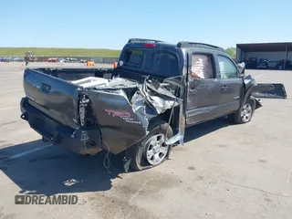 2011 Toyota Tacoma with VIN 5TFLU4EN6BX008627, listed as a IAAI auction lot 42033587 with 179,083 mi miles. Bid and sale history available at carsss.com. Image 4.