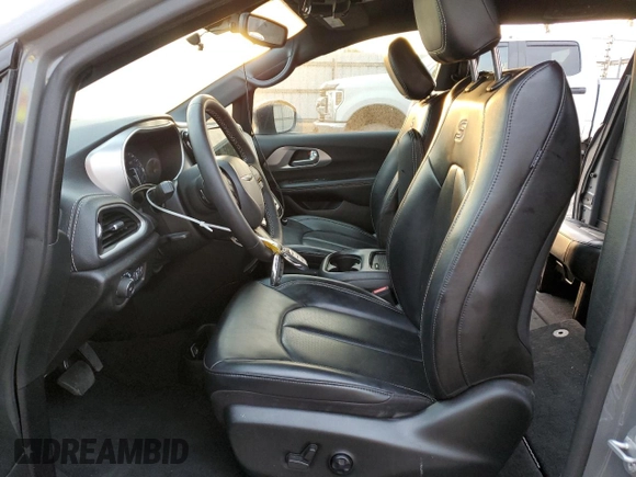2023 Chrysler Pacifica Touring L with VIN 2C4RC1BG4PR505313, listed as a Copart auction lot 54069305 with 24,687 mi miles and Salvage title. Bid and sale history available at DreamBid. Image 7.