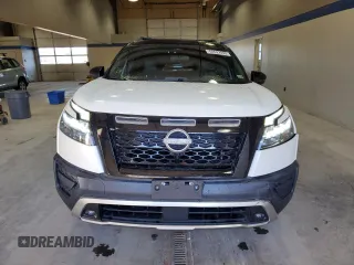 2023 Nissan Pathfinder SV с VIN 5N1DR3BD0PC203788, выставлен на аукционе Copart как лот 50522495 с пробегом 37 204 миль миль и Списание • Salvage title. История ставок и продаж доступна на DreamBid. Изображение 5.