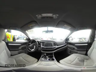 2016 Toyota Highlander LE Plus z VIN 5TDZKRFH7GS171063, wystawiony jako IAAI lot #41787351 z przebiegiem 67 779 mil mil oraz . Historia ofert i sprzedaży dostępna na DreamBid. Obrazek 19.