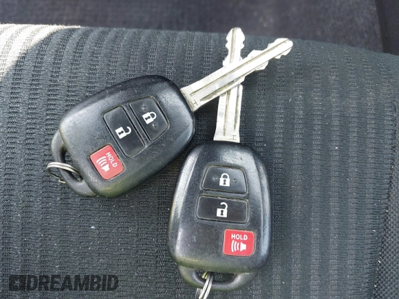 2018 Toyota RAV4 LE с VIN 2T3BFREV9JW854823, выставлен на аукционе IAAI как лот 42424764 с пробегом 48 727 миль миль и . История ставок и продаж доступна на DreamBid. Изображение 11.
