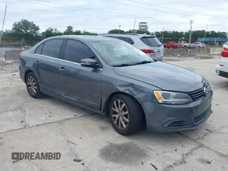 2013 Volkswagen Jetta Sedan SE with VIN 3VWDP7AJ3DM363891, listed as a IAAI auction lot 41995436 with 105,994 mi miles. Bid and sale history available at carsss.com. Image 1.