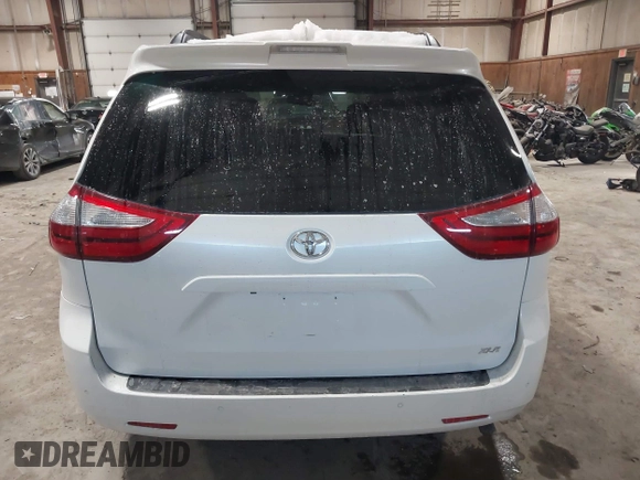 2019 Toyota Sienna XLE Auto Access Seat with VIN 5TDYZ3DC9KS011402, listed as a IAAI auction lot 41597111 with 127,466 mi miles. Bid and sale history available at carsss.com. Image 16.