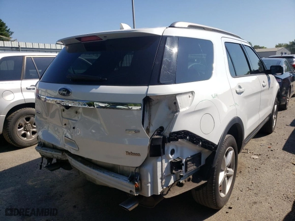2017 Ford Explorer XLT with VIN 1FM5K8DH4HGC08394, listed as a Copart auction lot 66408264 with 66,125 mi miles and Salvage Title. Bid and sale history available at carsss.com. Image 4.