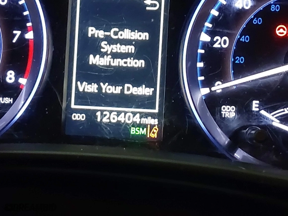 2017 Toyota Highlander XLE with VIN 5TDJZRFH1HS410312, listed as a IAAI auction lot 41729147 with 126,404 mi miles. Bid and sale history available at carsss.com. Image 15.