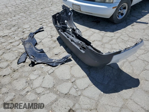2019 Jeep Cherokee Latitude z VIN 1C4PJLCB0KD248870, wystawiony jako Copart lot #60622765 z przebiegiem 158 329 mil mil oraz Szkoda całkowita • Salvage title. Historia ofert i sprzedaży dostępna na DreamBid. Obrazek 13.