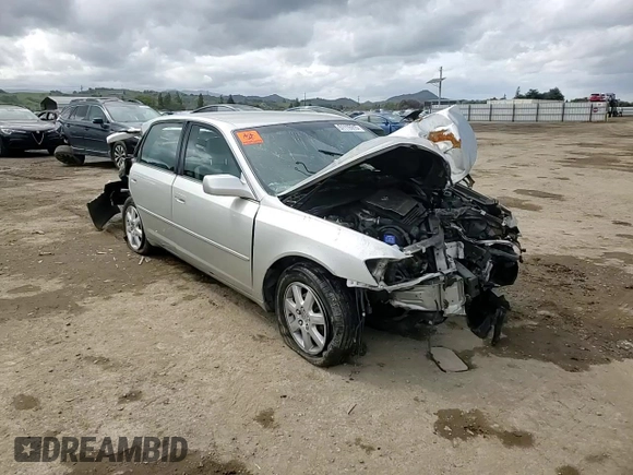 2000 Toyota Avalon XL with VIN 4T1BF28B4YU020969, listed as a Copart auction lot 51116915 with 117,924 mi miles and Salvage Title. Bid and sale history available at DreamBid. Image 10.