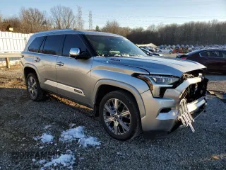 2024 Toyota Sequoia SR5 with VIN 7SVAAABA9RX023154, listed as a Copart auction lot 41519725 with 30,171 mi miles and Clean Title. Bid and sale history available at carsss.com. Image 4.