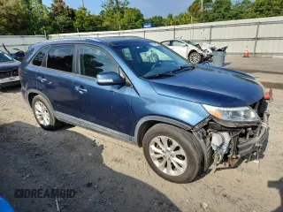 2015 Kia Sorento EX with VIN 5XYKU4A75FG600421, listed as a Copart auction lot 62313175 with 148,000 mi miles and Salvage title. Bid and sale history available at DreamBid. Image 4.