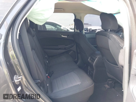 2019 Ford Edge SE с VIN 2FMPK3G93KBB76472, выставлен на аукционе IAAI как лот 42290403 с пробегом 69 923 миль миль и . История ставок и продаж доступна на DreamBid. Изображение 8.
