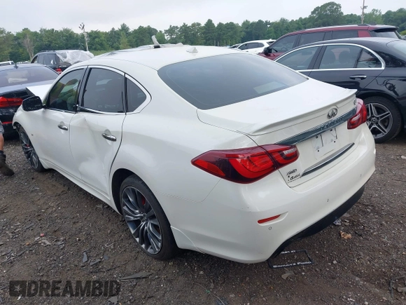 2016 Infiniti Q70 with VIN JN1BY1AR3GM270723, listed as a IAAI auction lot 40029163 with 80,411 mi miles. Bid and sale history available at carsss.com. Image 3.