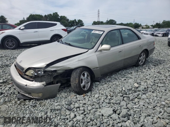 1998 Lexus ES 300 with VIN JT8BF28G4W5021187, listed as a Copart auction lot 60317445 with 258,403 mi miles and Salvage title. Bid and sale history available at DreamBid. Image 1.