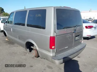 2004 GMC Safari with VIN 1GKEL19X74B509293, listed as a IAAI auction lot 41409987 with Not Provided miles. Bid and sale history available at carsss.com. Image 3.