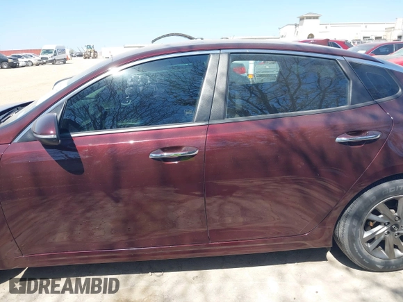 2019 Kia Optima LX with VIN 5XXGT4L37KG347930, listed as a IAAI auction lot 41772543 with 112,608 mi miles. Bid and sale history available at carsss.com. Image 14.