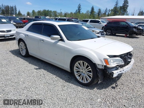 2012 Chrysler 300 Limited z VIN 2C3CCACGXCH232645, wystawiony jako IAAI lot #42214043 z przebiegiem 131 934 mil mil oraz . Historia ofert i sprzedaży dostępna na DreamBid. Obrazek 1.
