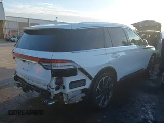 2020 Lincoln Aviator Reserve with VIN 5LM5J7XC8LGL36060, listed as a IAAI auction lot 41851651 with 36,367 mi miles and . Bid and sale history available at DreamBid. Image 4.
