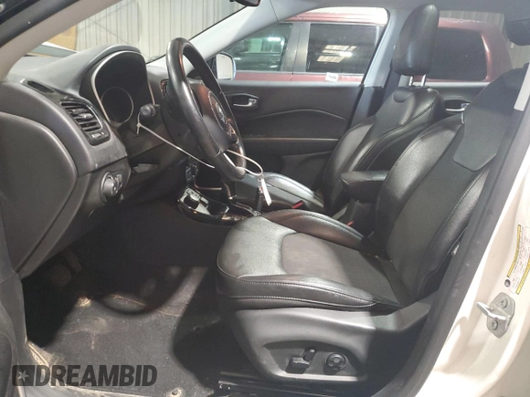 2020 Jeep Compass Latitude with VIN 3C4NJDBB1LT157875, listed as a Copart auction lot 60310155 with 81,817 mi miles and Salvage title. Bid and sale history available at DreamBid. Image 7.