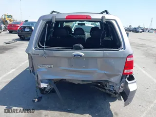 2008 Ford Escape Limited with VIN 1FMCU04188KE20184, listed as a IAAI auction lot 41809075 with 158,116 mi miles. Bid and sale history available at carsss.com. Image 16.