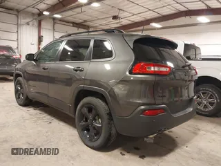 2018 Jeep Cherokee Limited with VIN 1C4PJMDX0JD617273, listed as a IAAI auction lot 41371684 with 91,821 mi miles. Bid and sale history available at carsss.com. Image 3.