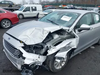 2019 Ford Fusion SE with VIN 3FA6P0HD7KR245691, listed as a IAAI auction lot 42023751 with 32,622 mi miles. Bid and sale history available at carsss.com. Image 6.