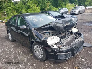 2008 Volkswagen Jetta Sedan S with VIN 3VWJZ71K28M102750, listed as a IAAI auction lot 39861440 with 56,089 mi miles. Bid and sale history available at carsss.com. Image 1.
